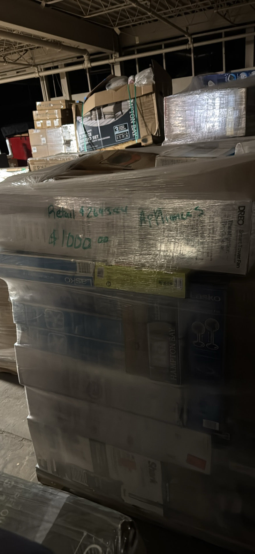 Outdoor seasonal & home, kitchen appliances 22 pallets