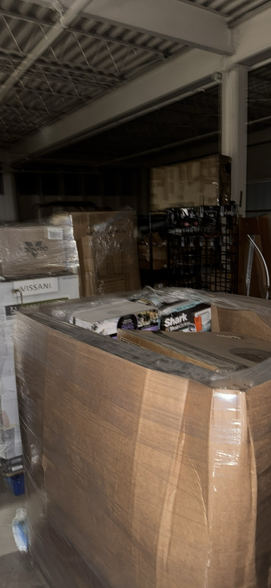 Outdoor seasonal & home, kitchen appliances 22 pallets