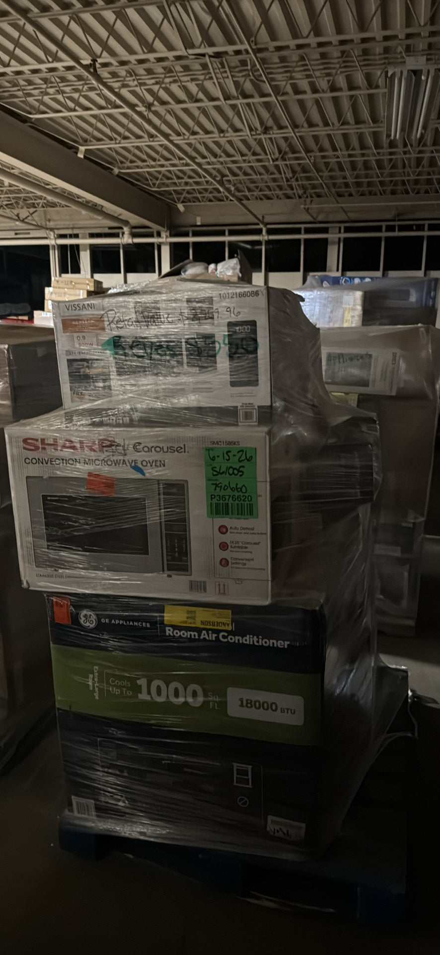 Outdoor seasonal & home, kitchen appliances 22 pallets