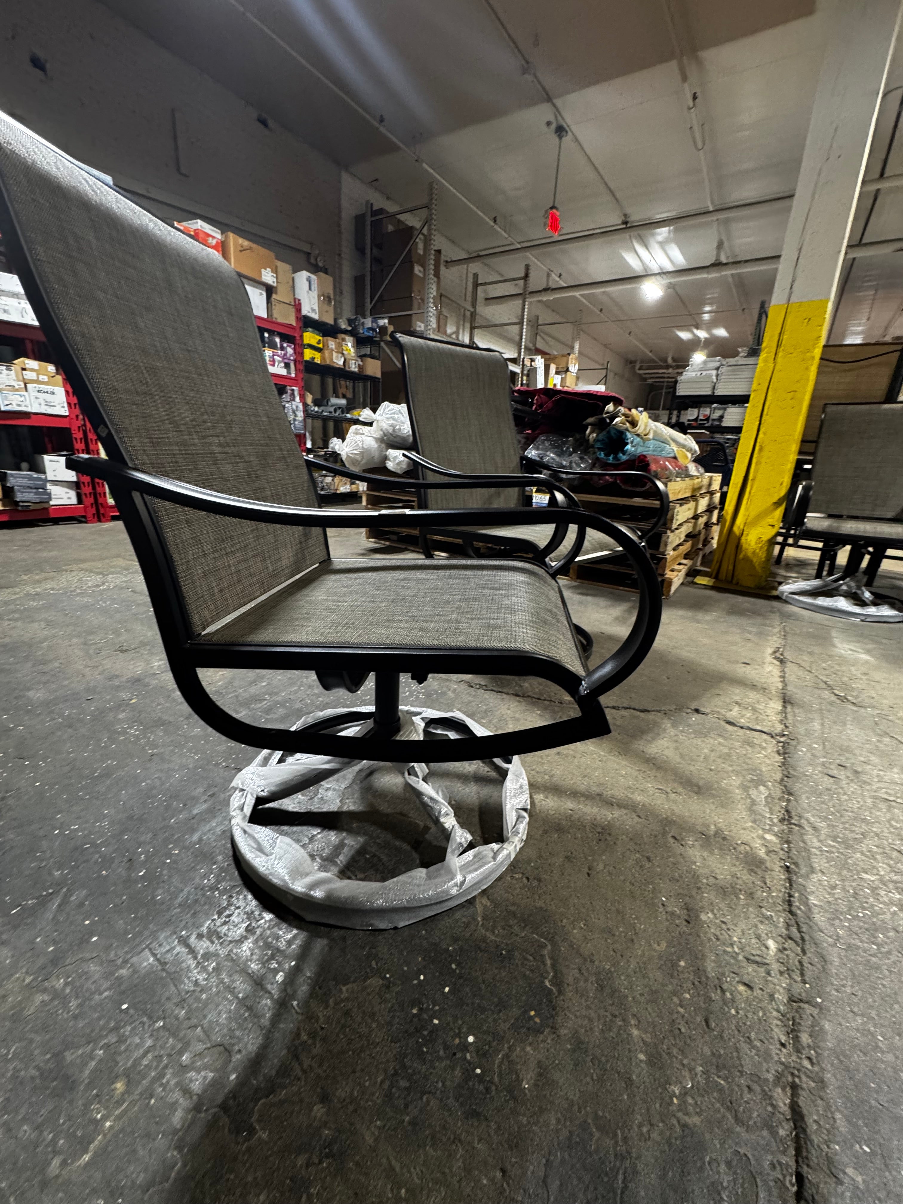 Phi villa - Black Swivel Textilene Metal Patio Outdoor Dining Chair (2-Pack)